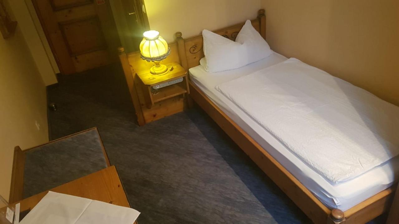 Hotel-Restaurant-Krone Bad Brueckenau Ngoại thất bức ảnh